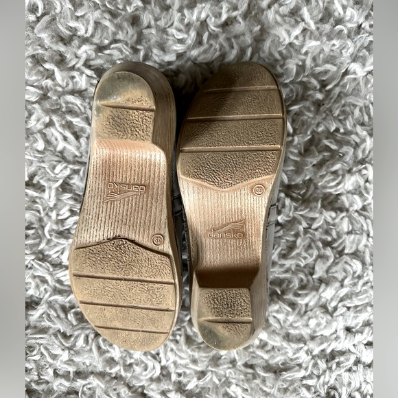 Dansko Tan MAVIS clog - Picture 3 of 7
